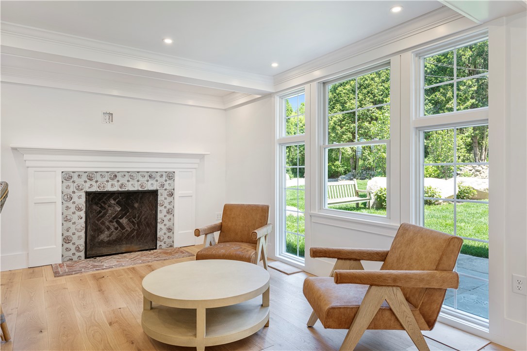 19 East Hills Road Westerly, RI 02891 - Photo 6 of 32