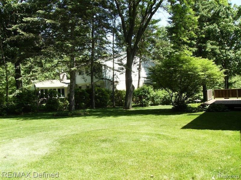 471 Broadleaf Drive Rochester, MI 48306 - Photo 21 of 24 HPIM4096_(Medium).JPG