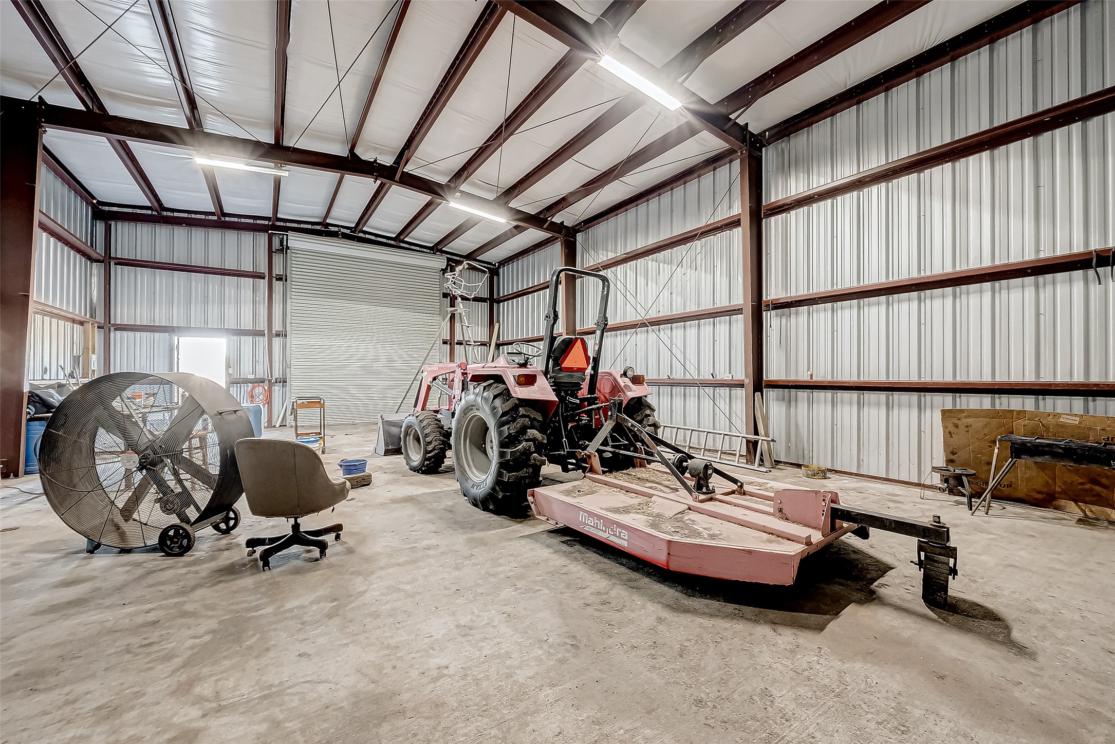 100 Mulcahy Avenue, Unit 264 Damon, TX 77430 - Photo 22 of 30 a view of a room with gym equipment