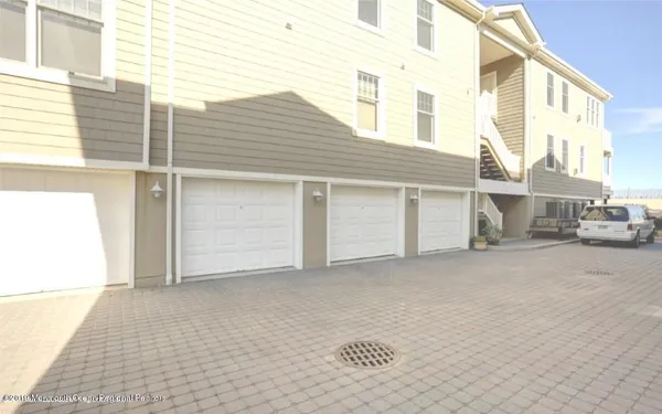 $4,900 | 239 Beach Front, Unit 4, Manasquan, NJ 08736