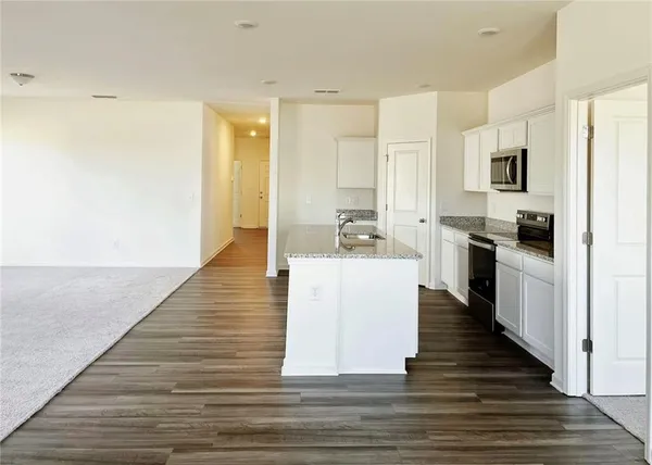 $2,200 | 89 Bentwater Way, Hoschton, GA 30548