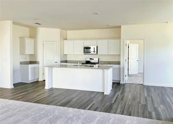 $2,200 | 89 Bentwater Way, Hoschton, GA 30548