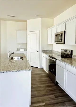 $2,200 | 89 Bentwater Way, Hoschton, GA 30548