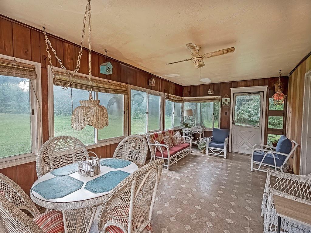 925 Wible Run Road Pittsburgh, PA 15209 - Photo 3 of 24 Gallery Image 3