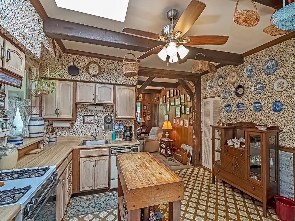 925 Wible Run Road Pittsburgh, PA 15209 - Photo 7 of 24 Gallery Image 7