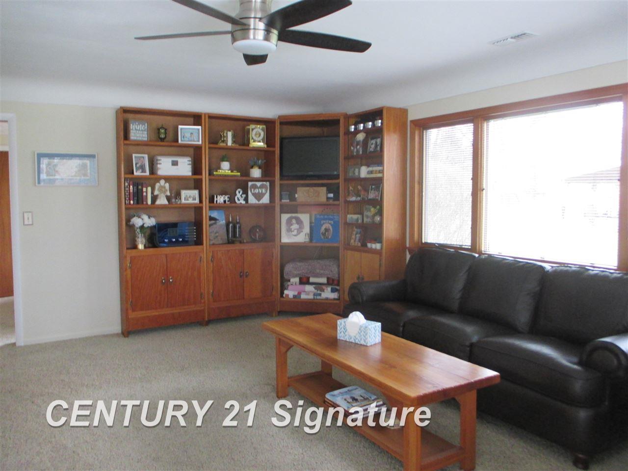 4345 South Linden Road Flint, MI 48507 - Photo 10 of 34 Gallery Image 10