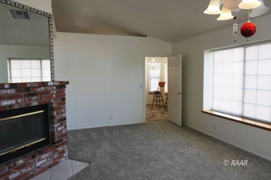 105 Cobria Place Ridgecrest, CA 93555 - Photo 3 of 34