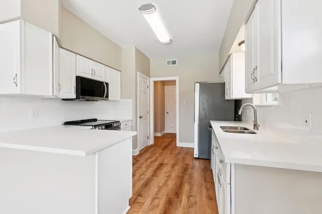 $329,000 | 513 Houma Boulevard, Metairie, LA 70001