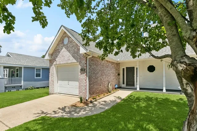 $329,000 | 513 Houma Boulevard, Metairie, LA 70001