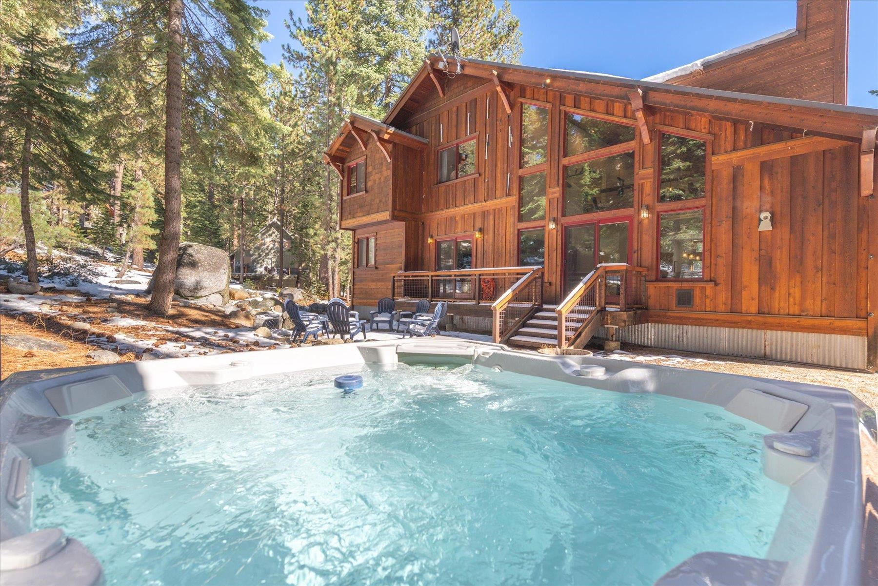 50830 Red Fir Terrace Soda Springs, CA 95728 - Photo 10 of 28 a view of a backyard with sitting area