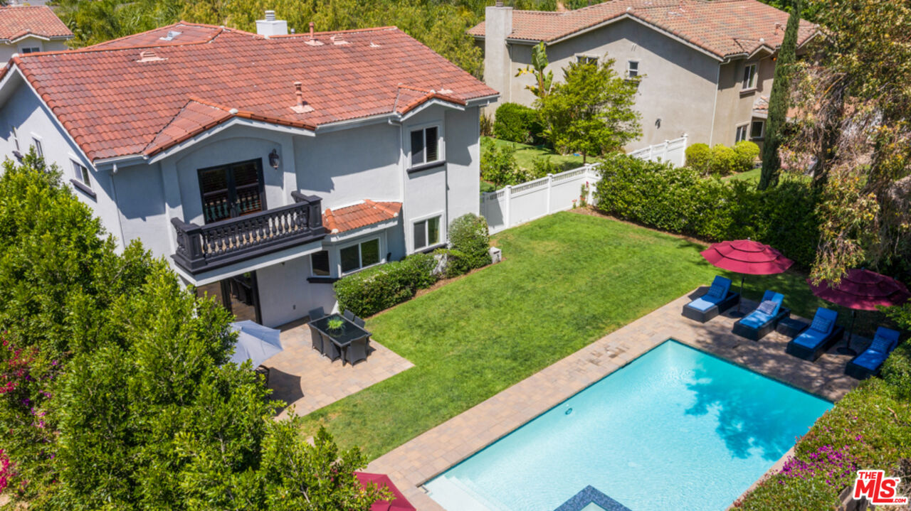 13834 Ordin Ranch Rd Valley Valley Glen, CA 91401 - Photo 34 of 35 a aerial view of a house with a yard
