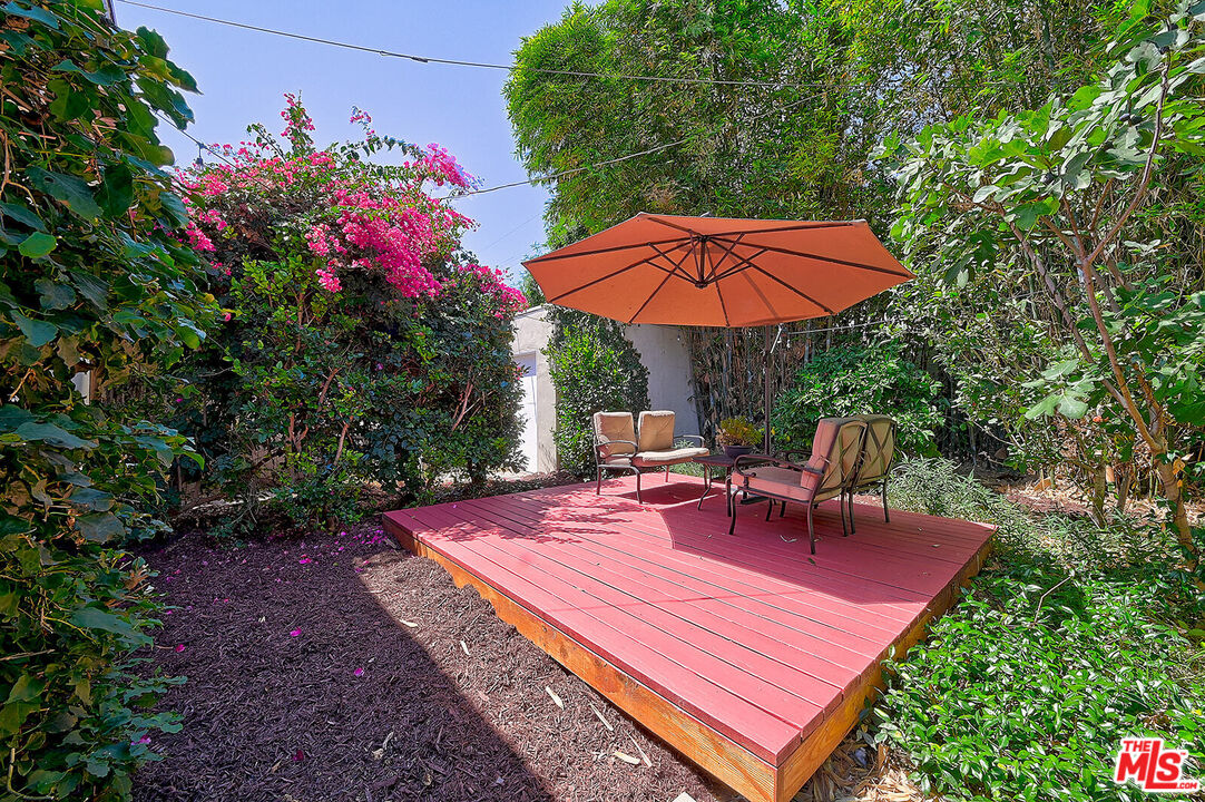 2627 South Cloverdale Avenue Los Angeles, CA 90016 - Photo 11 of 29