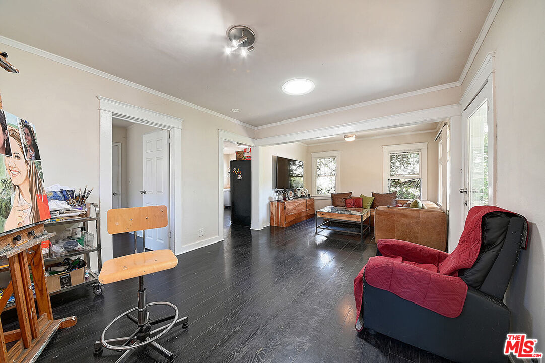 2627 South Cloverdale Avenue Los Angeles, CA 90016 - Photo 14 of 29