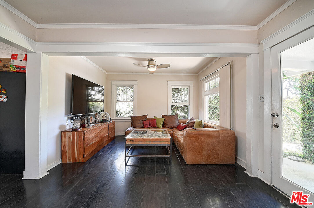 2627 South Cloverdale Avenue Los Angeles, CA 90016 - Photo 15 of 29