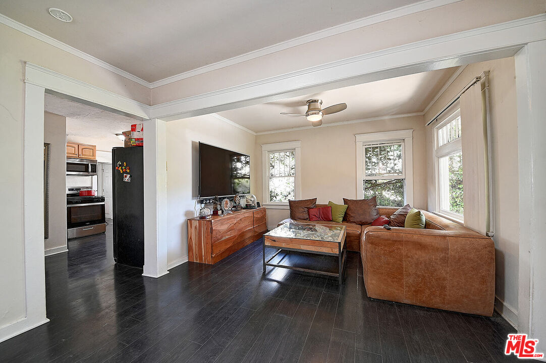 2627 South Cloverdale Avenue Los Angeles, CA 90016 - Photo 17 of 29