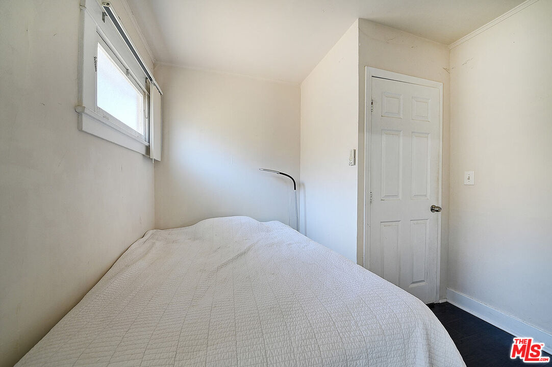 2627 South Cloverdale Avenue Los Angeles, CA 90016 - Photo 22 of 29