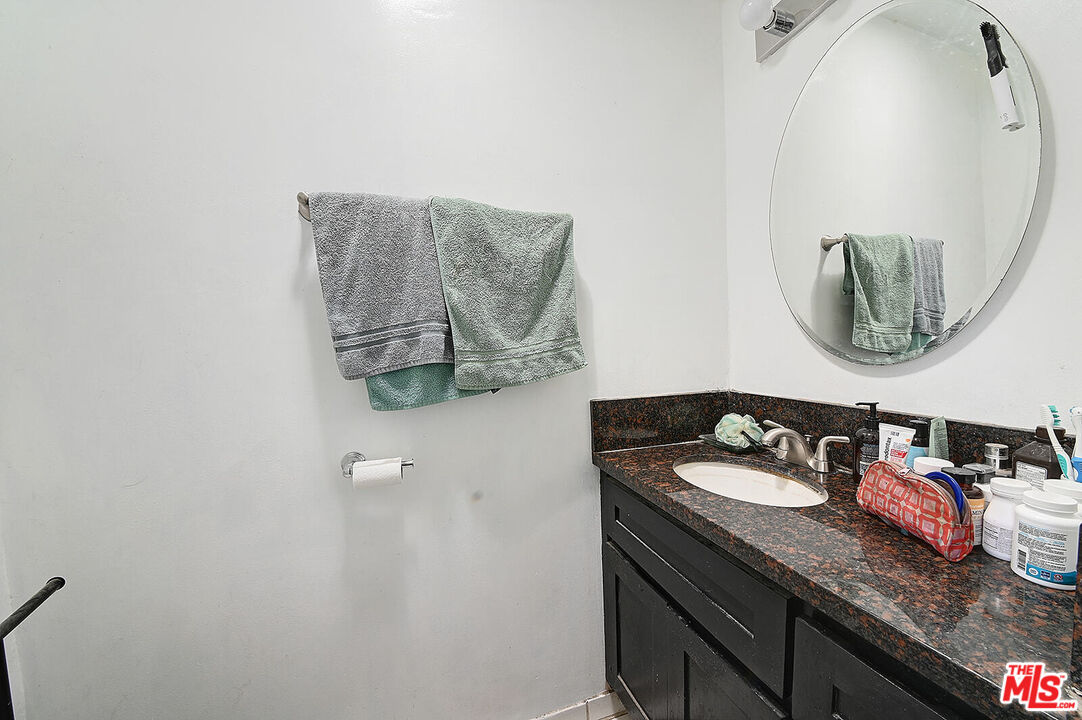 2627 South Cloverdale Avenue Los Angeles, CA 90016 - Photo 27 of 29