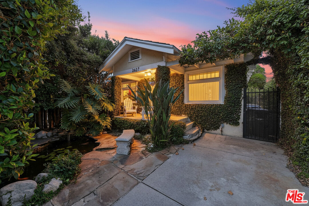 2627 South Cloverdale Avenue Los Angeles, CA 90016 - Photo 6 of 29