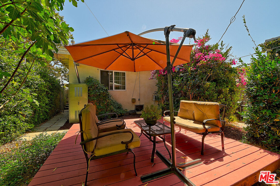 2627 South Cloverdale Avenue Los Angeles, CA 90016 - Photo 7 of 29