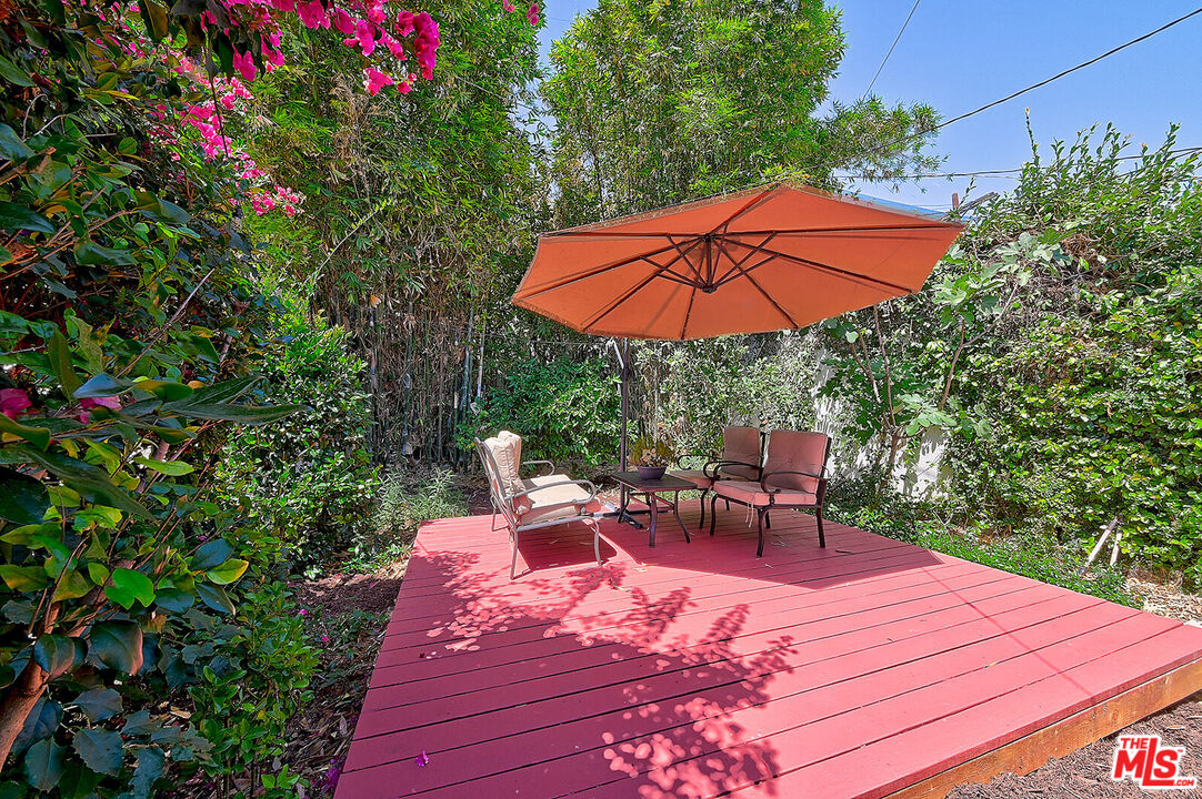 2627 South Cloverdale Avenue Los Angeles, CA 90016 - Photo 8 of 29