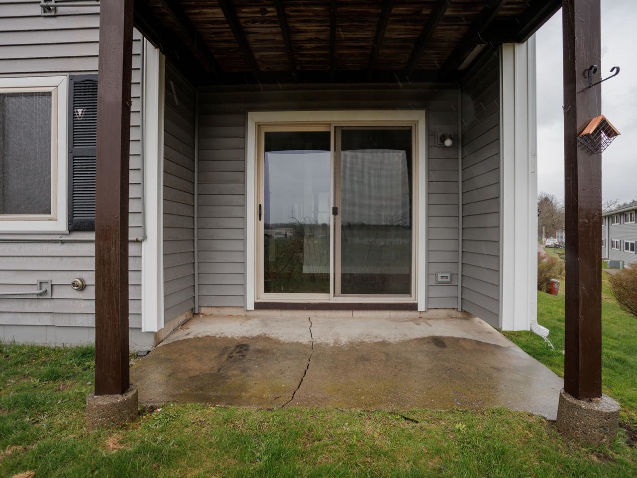 92 Quarry Hill Road, Unit 11 South Burlington, VT 05403 - Photo 18 of 23