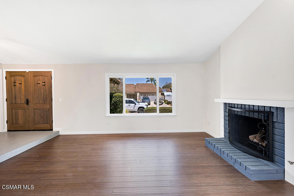 4745 Avedon Road Moorpark, CA 93021 - Photo 8 of 41