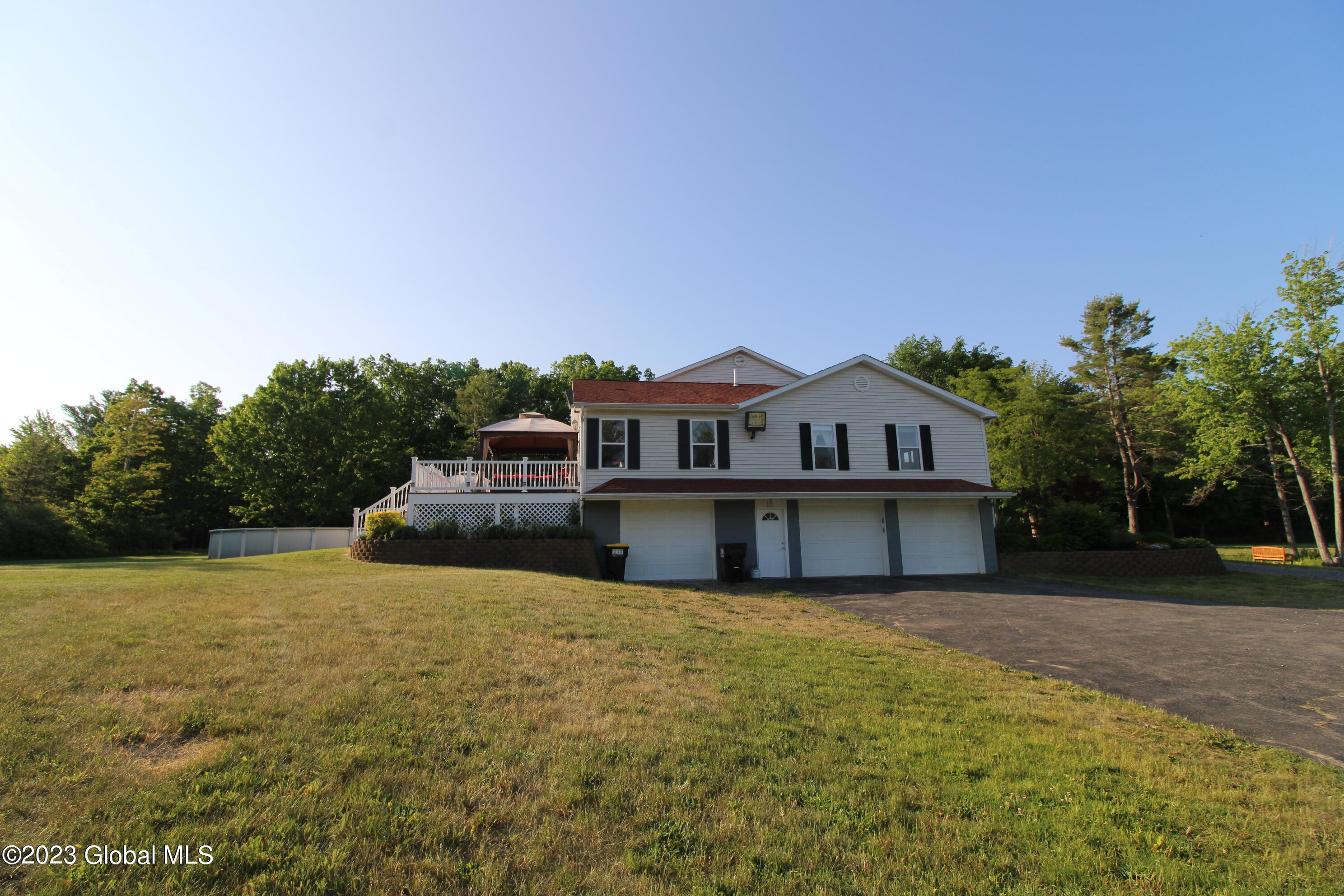 2725 Ridge Road Glenville, NY 12302 - Photo 59 of 73 side garage10