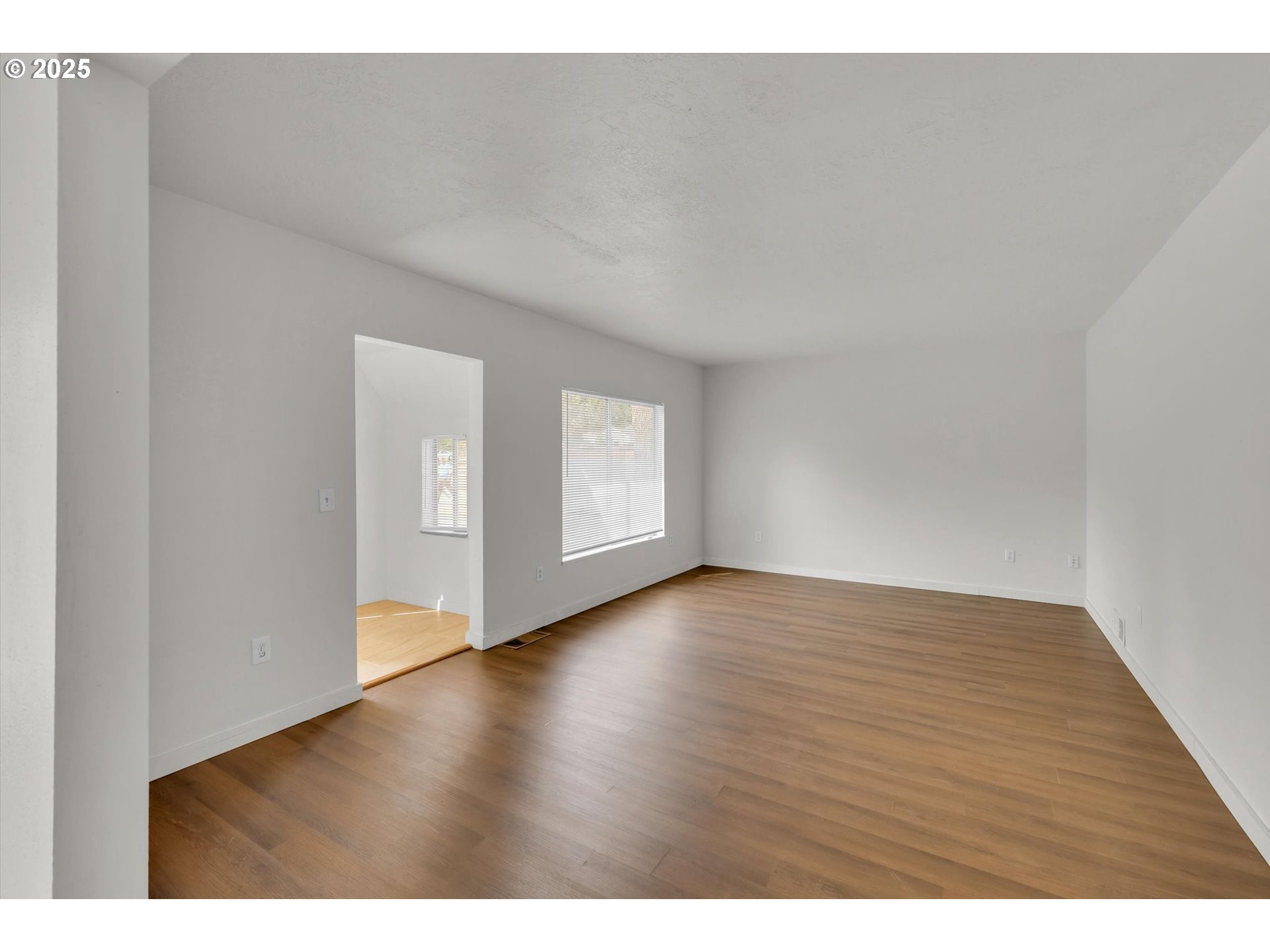 202 Northeast 162nd Avenue Portland, OR 97230 - Photo 3 of 25