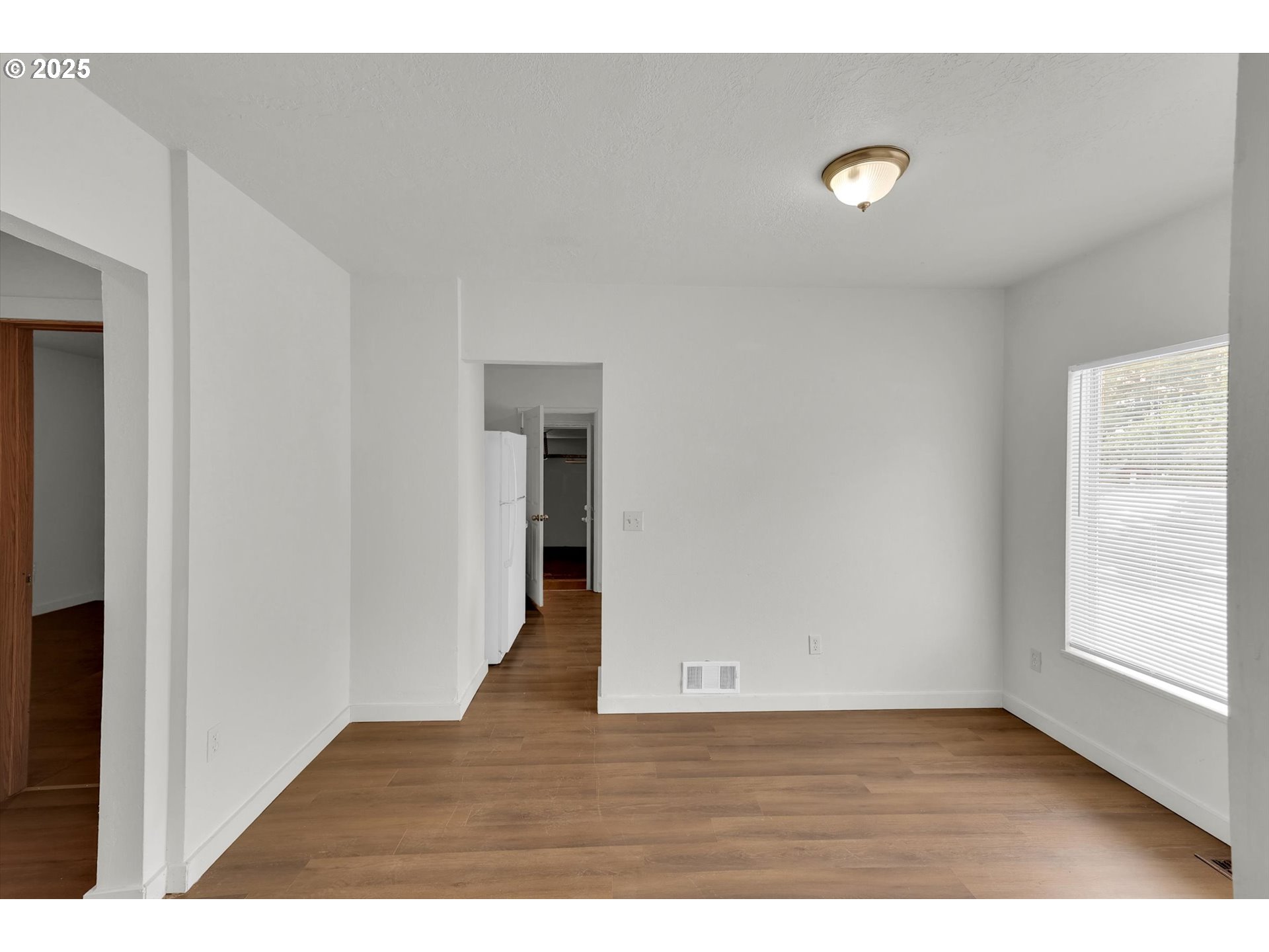 202 Northeast 162nd Avenue Portland, OR 97230 - Photo 5 of 25