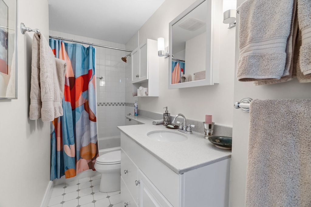 10 Charlesgate East, Unit 2 Boston, MA 02215 - Photo 12 of 18