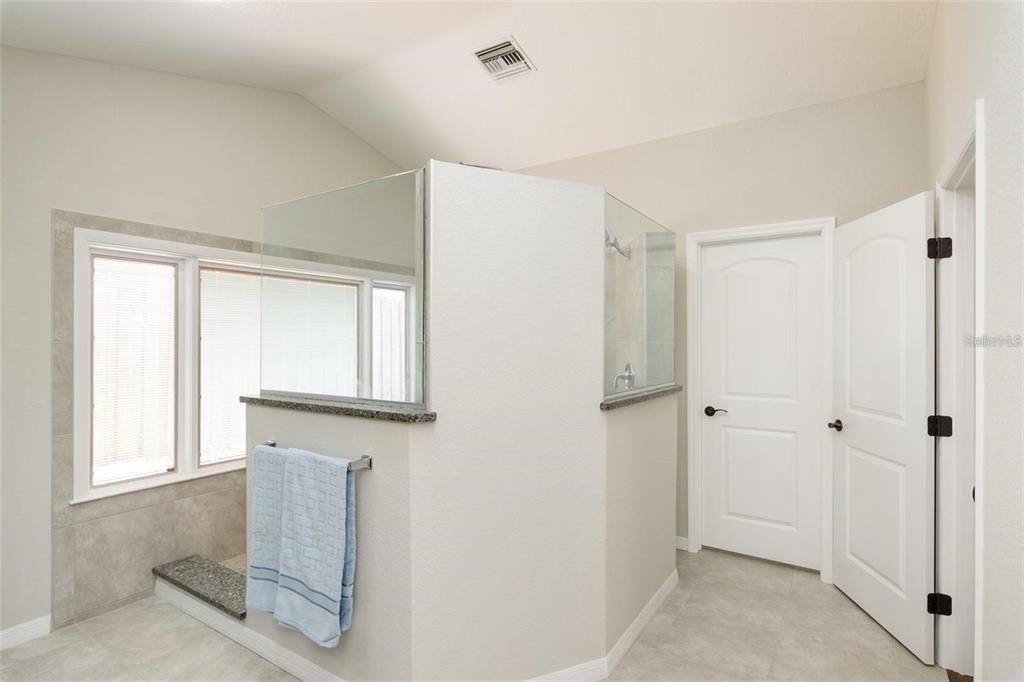 5002 Southeast 7th Place Ocala, FL 34471 - Photo 19 of 30 a view of an empty room with a window