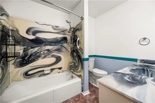 $259,900 | 8519 Fairway Drive, Pineville, LA 71360