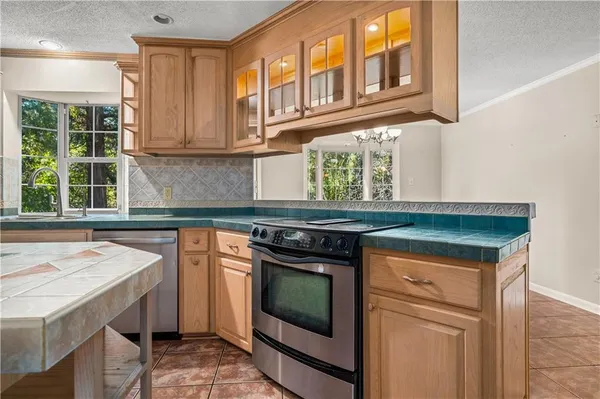 $279,900 | 8519 Fairway Drive, Pineville, LA 71360