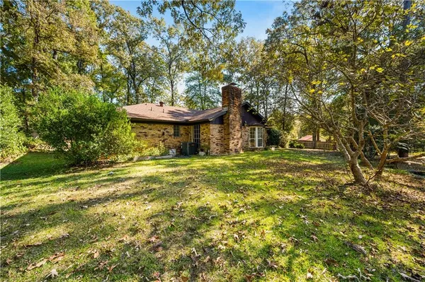 $279,900 | 8519 Fairway Drive, Pineville, LA 71360