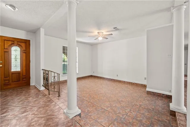 $259,900 | 8519 Fairway Drive, Pineville, LA 71360