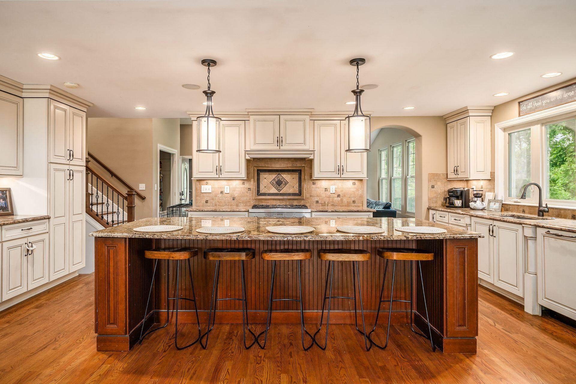 5330 Linworth Road Columbus, OH 43235 - Photo 3 of 57 Gallery Image 3