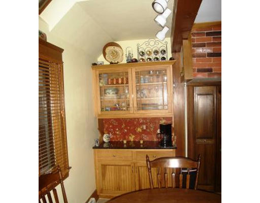 37 Marland Road Worcester, MA 01606 - Photo 5 of 14 Gallery Image 5