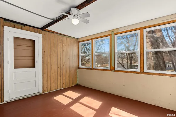 $65,000 | 908 East Behrends Avenue, Peoria, IL 61603
