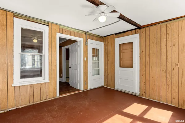 $65,000 | 908 East Behrends Avenue, Peoria, IL 61603