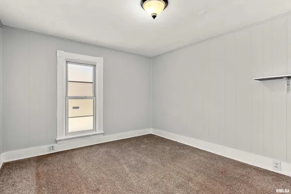 $65,000 | 908 East Behrends Avenue, Peoria, IL 61603