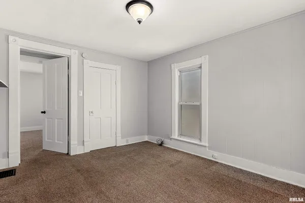 $65,000 | 908 East Behrends Avenue, Peoria, IL 61603