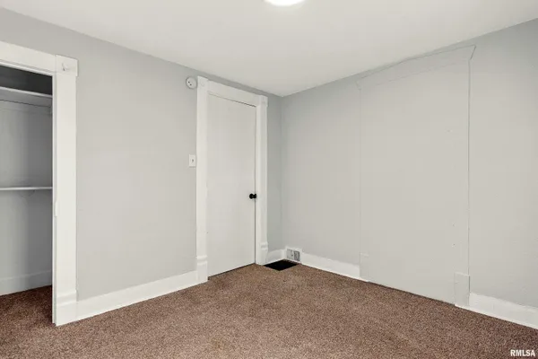 $65,000 | 908 East Behrends Avenue, Peoria, IL 61603