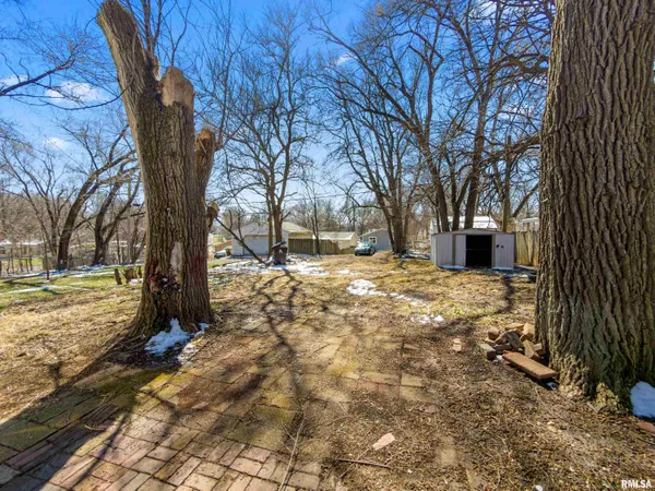 $65,000 | 908 East Behrends Avenue, Peoria, IL 61603
