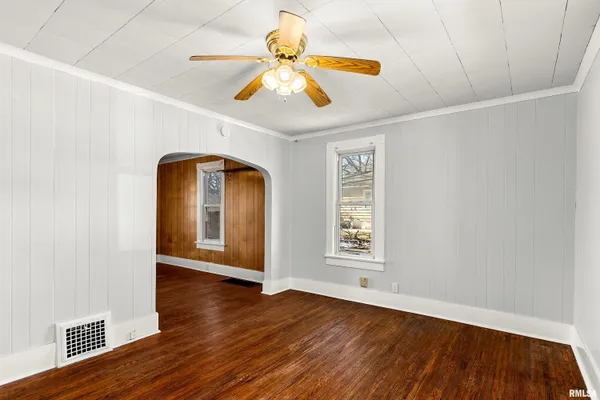 $65,000 | 908 East Behrends Avenue, Peoria, IL 61603