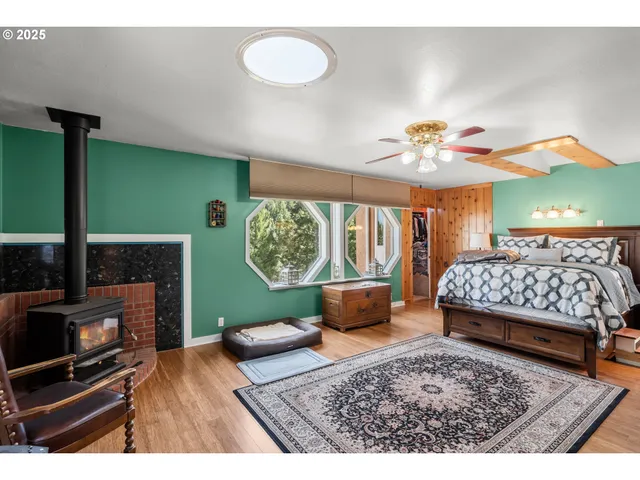 $829,000 | 520 Brimstone Road, Wolf Creek, OR 97497