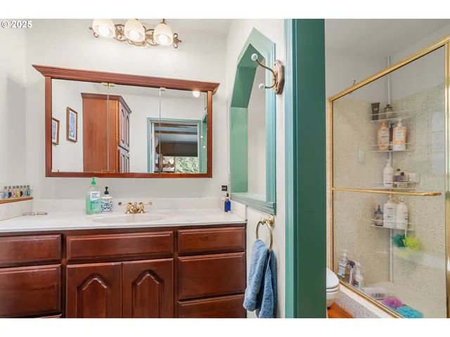 $829,000 | 520 Brimstone Road, Wolf Creek, OR 97497