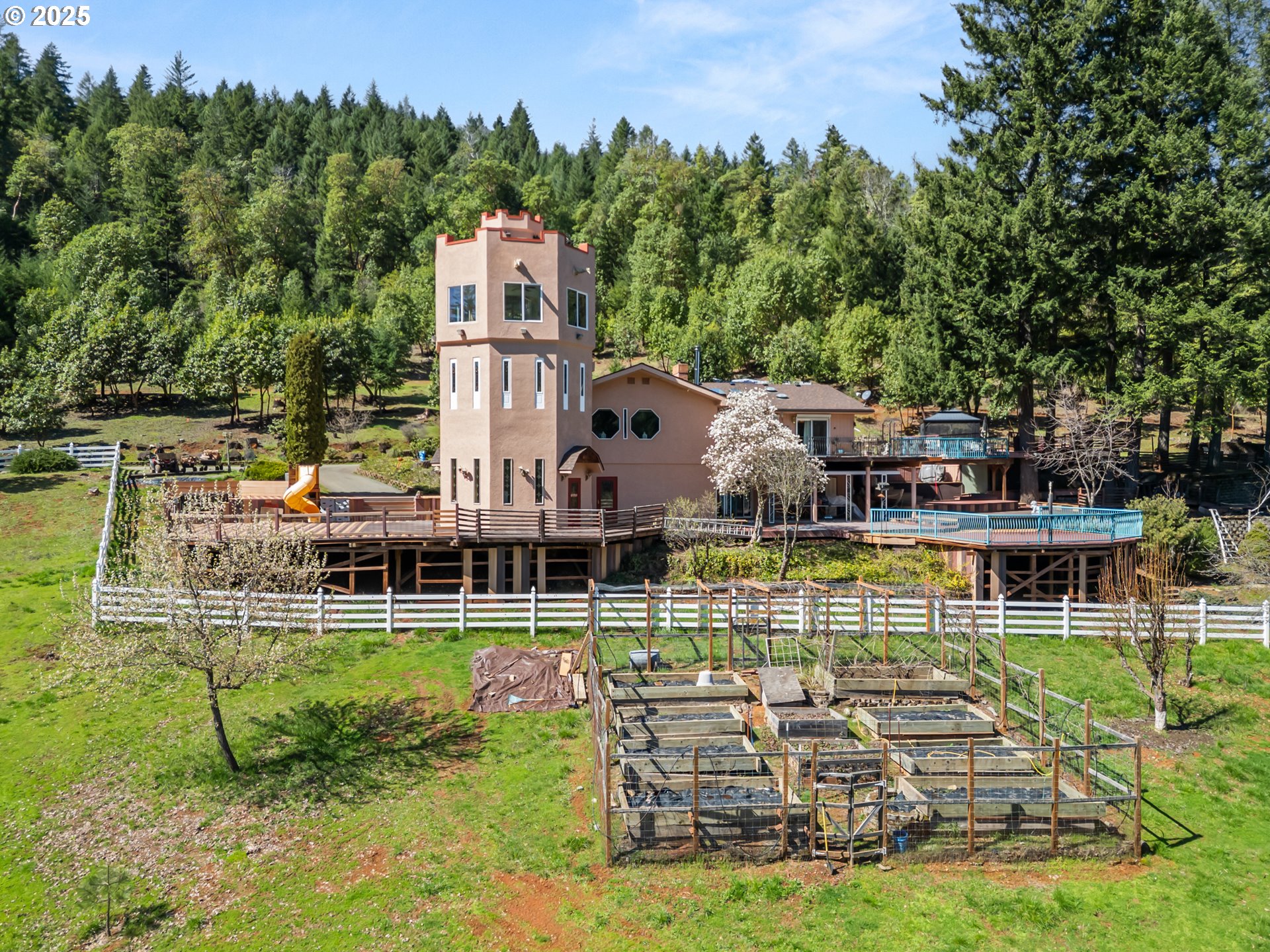 520 Brimstone Road Wolf Creek, OR 97497 - Photo 23 of 41