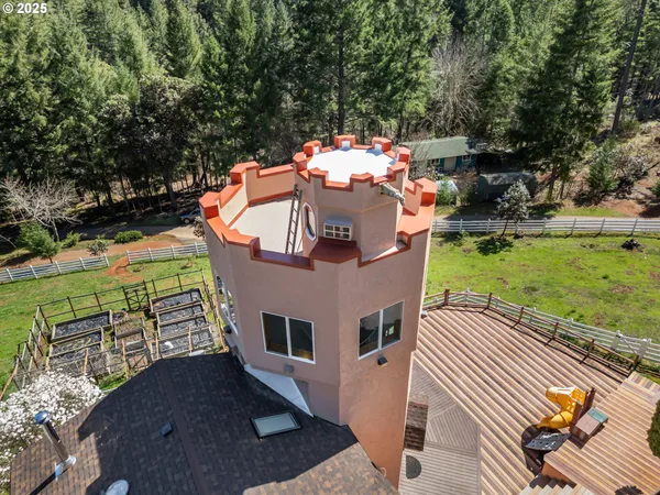 $730,000 | 520 Brimstone Road, Wolf Creek, OR 97497