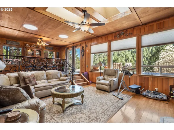 $730,000 | 520 Brimstone Road, Wolf Creek, OR 97497