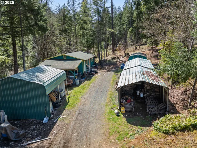 $829,000 | 520 Brimstone Road, Wolf Creek, OR 97497
